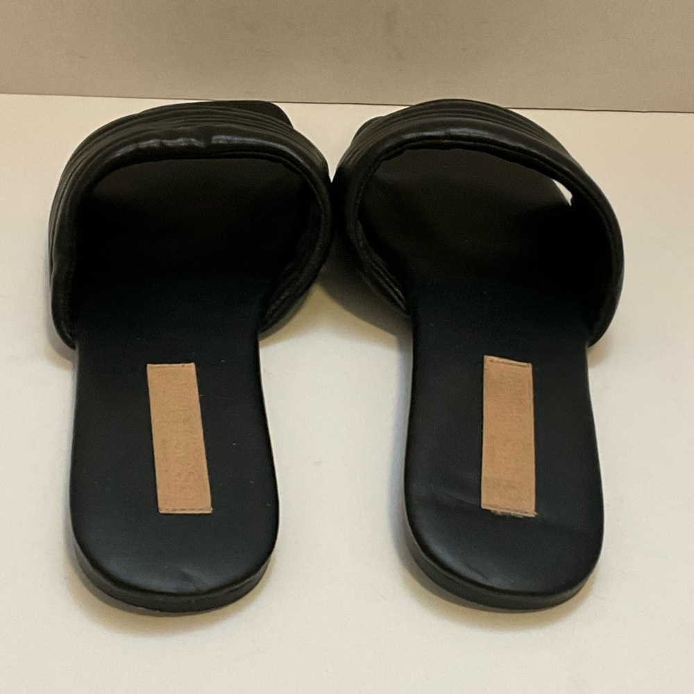 ASOS Design black slip on slippers 7 - Picture 5 of 9